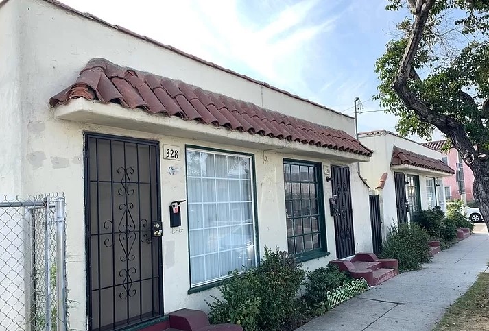 316 W 39th St in Los Angeles, CA - Building Photo