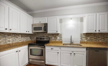 1512 Maybrook Dr in Raleigh, NC - Building Photo - Building Photo