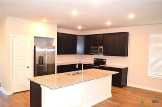 1911 Meridian Lp in Temple, TX - Building Photo - Building Photo