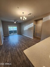 5550 E Deer Valley Dr in Phoenix, AZ - Building Photo - Building Photo