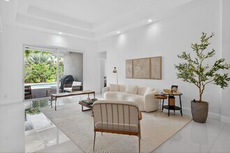 2002 Schooner Ln in Weston, FL - Building Photo - Building Photo