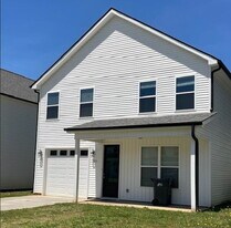 202 Clarus Crk Wy in Travelers Rest, SC - Building Photo