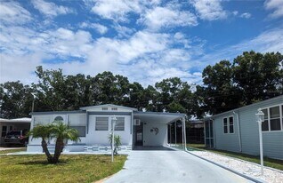 1702 Olympia Fields St in Sarasota, FL - Building Photo