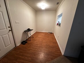 852 W Vanderbilt St, Unit 1102 in Stephenville, TX - Building Photo - Building Photo