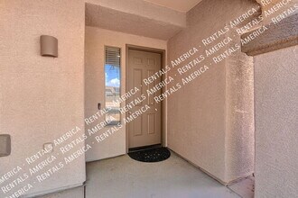 6722 S Averroes Rd in Tucson, AZ - Foto de edificio - Building Photo
