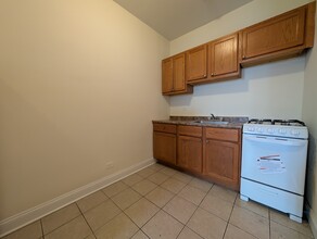 4847 N Damen Ave, Unit 203 in Chicago, IL - Building Photo - Building Photo