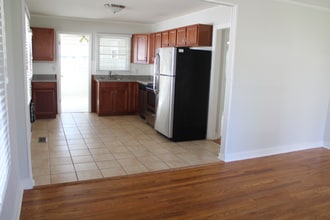 704 N Barton St in Johnson City, TN - Building Photo - Building Photo