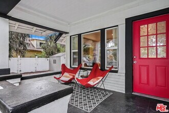1797 Summit Ave in Pasadena, CA - Building Photo - Building Photo