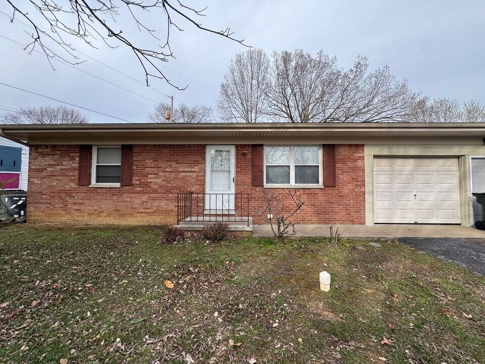 937 6th Ave SE in Calvert City, KY - Building Photo