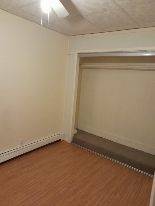 206 Paris St-Unit -1-Room in Boston, MA - Building Photo