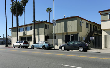 8317-8325 S Western Ave in Los Angeles, CA - Building Photo - Building Photo