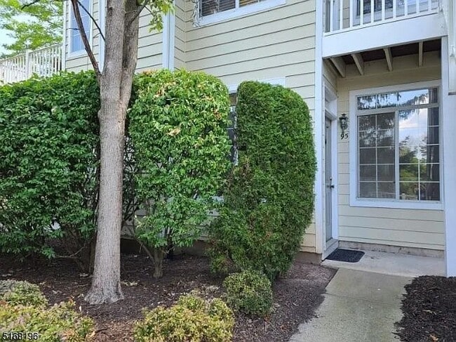 property at 95 Wentworth Rd