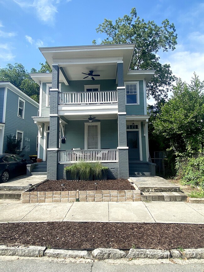 property at 412 E 40th St