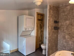 1 Punte Ln in Essex, MD - Building Photo - Building Photo