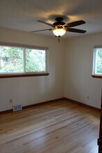 62 Cherry St in Arden, NC - Foto de edificio - Building Photo