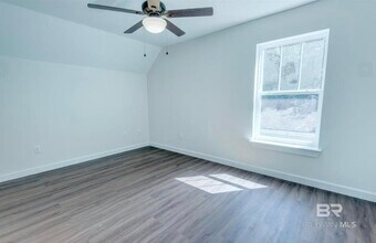 121 White Ave in Fairhope, AL - Building Photo - Building Photo