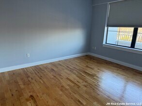 110 Cypress St in Brookline, MA - Building Photo - Building Photo