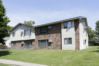 529 Madison St in Anoka, MN - Building Photo - Building Photo