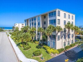 716 Granada Ave in Venice, FL - Building Photo