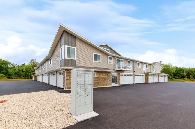 352 Deschane Ave in Crivitz, WI - Building Photo - Building Photo