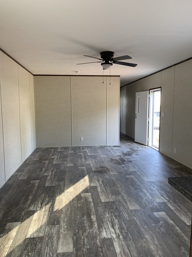 325 Belew St in Oak Grove, KY - Building Photo - Building Photo