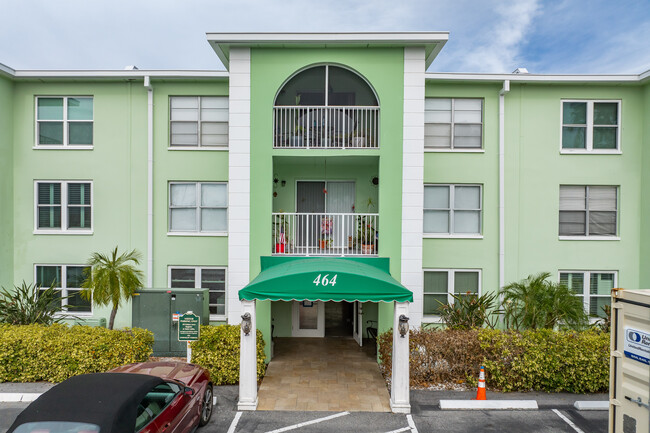 Dolphin Pointe of Dunedin in Dunedin, FL - Foto de edificio - Building Photo