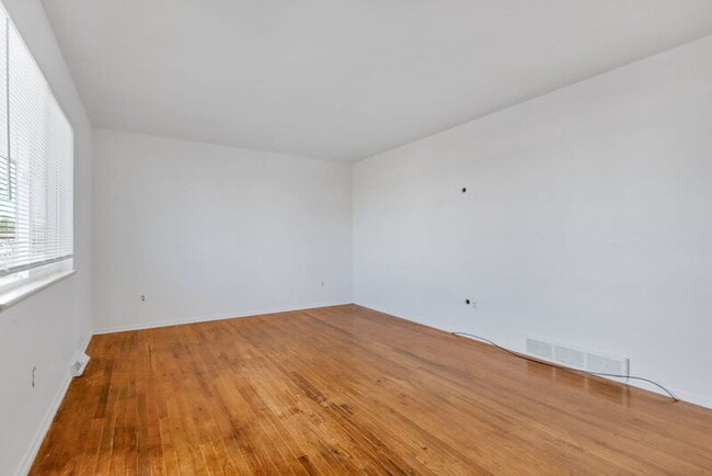 4282 W Virginia Ave in Denver, CO - Building Photo - Building Photo