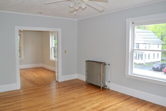 208 Irving St in Framingham, MA - Building Photo - Building Photo