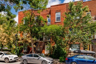 975 Agnès Rue in Montréal, QC - Building Photo