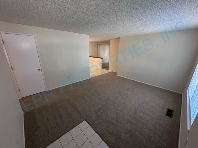 2530 NE Hale Ave in Gresham, OR - Building Photo - Building Photo