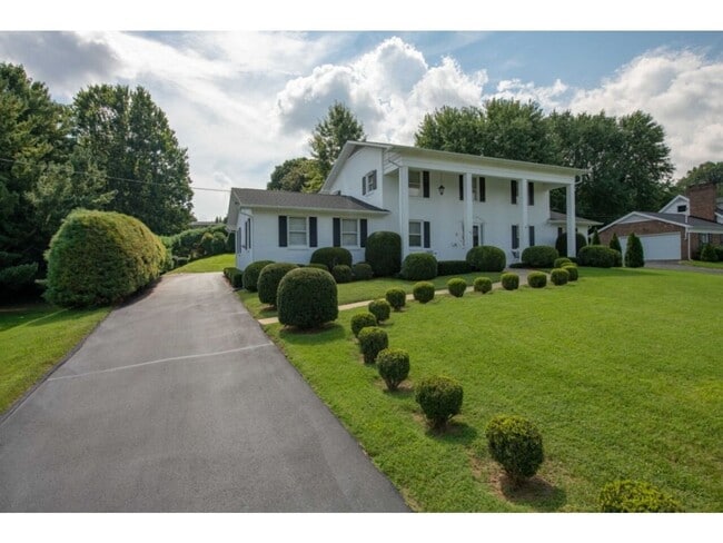 605 N Hills Dr in Johnson City, TN - Building Photo - Building Photo