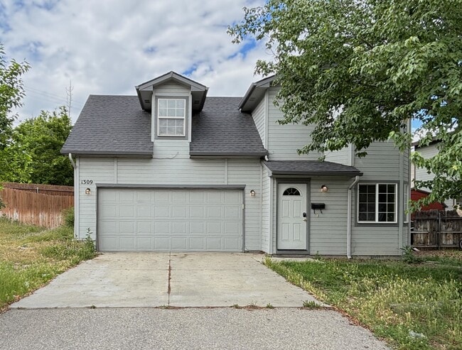 property at 1309 S Lincoln Ave