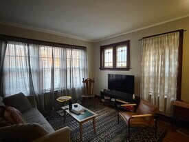 2516 Bellevue Ave, Unit a in Maplewood, MO - Building Photo