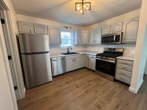 805 Antler Dr in Middlebury, IN - Building Photo - Building Photo