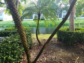 7940 NW 6th St in Pembroke Pines, FL - Foto de edificio - Building Photo