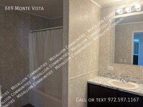 669 Monte Vista Rd in Candler, NC - Building Photo - Building Photo