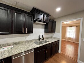 1304 Pine Oak Dr in Edmond, OK - Building Photo - Building Photo