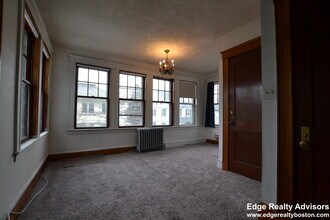 31 Washington Ave, Unit 3 in Waltham, MA - Building Photo - Building Photo