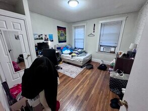 31 Queensberry St, Unit 7 in Boston, MA - Foto de edificio - Building Photo