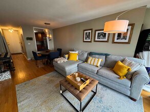 1660 N La Salle Dr in Chicago, IL - Building Photo - Building Photo