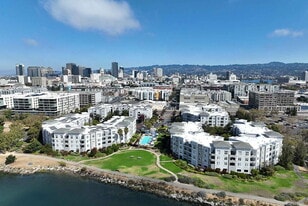The Landing at Jack London Square in Oakland, CA - Building Photo