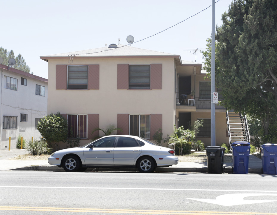 11942 Vanowen St in North Hollywood, CA - Building Photo