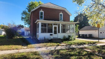1233 16th St S in La crosse, WI - Building Photo
