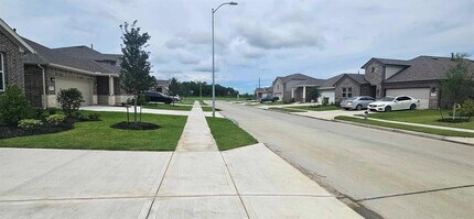 8423 Bay Rdg Cir in Baytown, TX - Building Photo - Building Photo