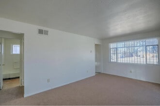3516 Crest Ave SE in Albuquerque, NM - Foto de edificio - Building Photo