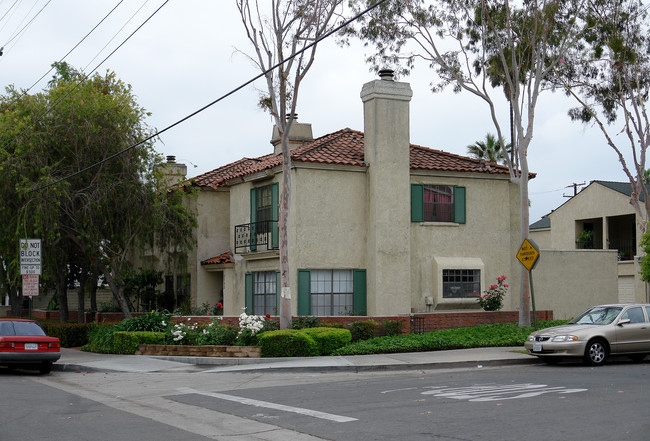 2502 Monte Carlo Dr in Santa Ana, CA - Building Photo - Building Photo