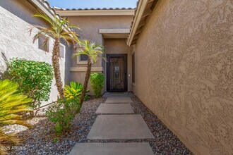 3519 E Bridgeport Pkwy in Gilbert, AZ - Foto de edificio - Building Photo