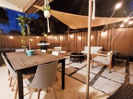 20 SE 13th Terrace in Dania Beach, FL - Building Photo