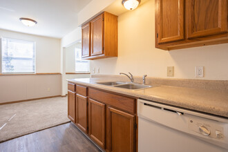 Brookmeadow Apartments in Grandville, MI - Building Photo - Interior Photo