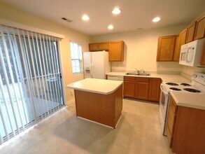 14231 Tranters Creek Ln in Charlotte, NC - Building Photo - Building Photo